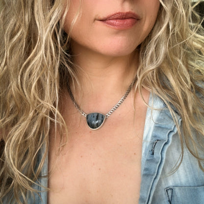Agate curb chain necklace detail, one of a kind handcrafted Natural Earth Collective Ohio