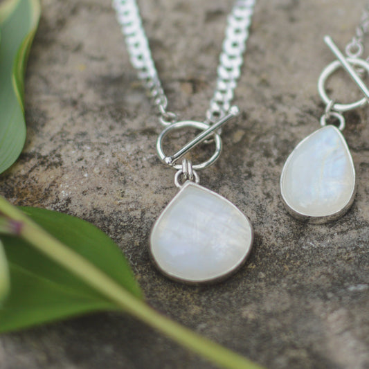 Rainbow Moonstone toggle curb chain necklace, blue flash teardrop fine silver sterling silver Natural Earth Collective Ohio